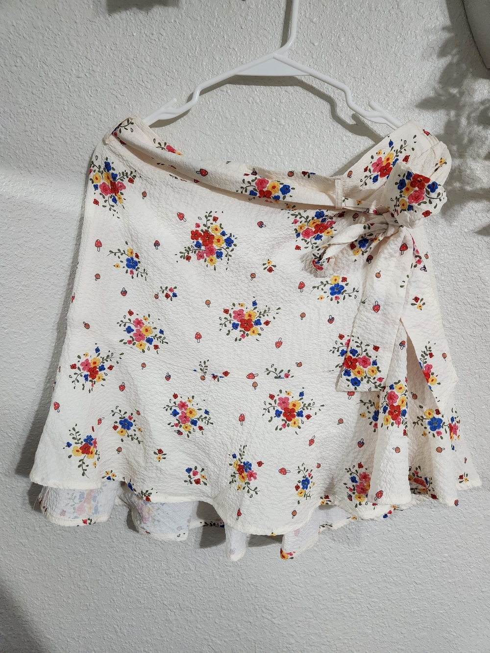 Cider Cream Floral  Skirt with Ruffle Hem
